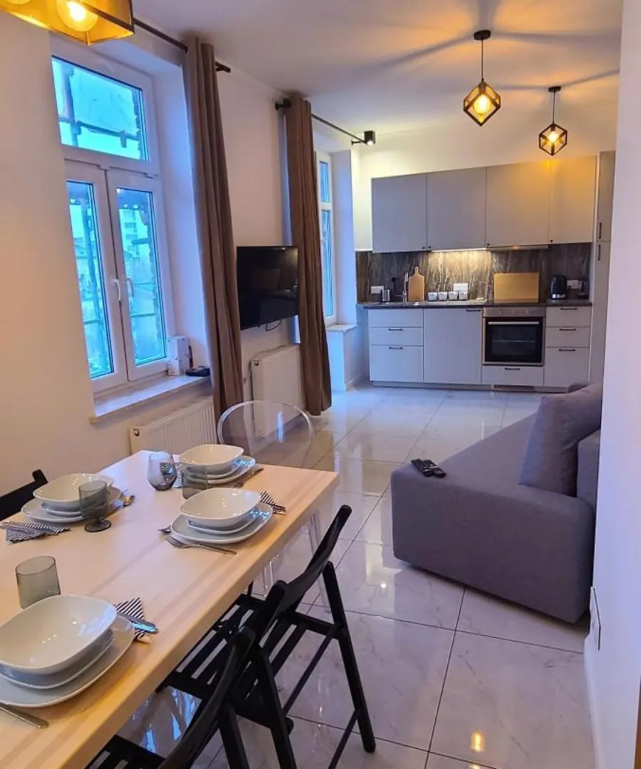 Versatile Apartment-Unique Design ワルシャワ 0*,